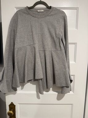 Geon J Ruffled Peplum Long Sleeve Top